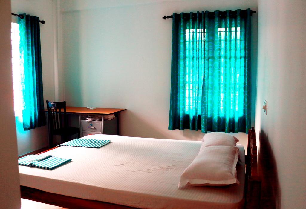 En Jays Residency Apartment Котаям Екстериор снимка