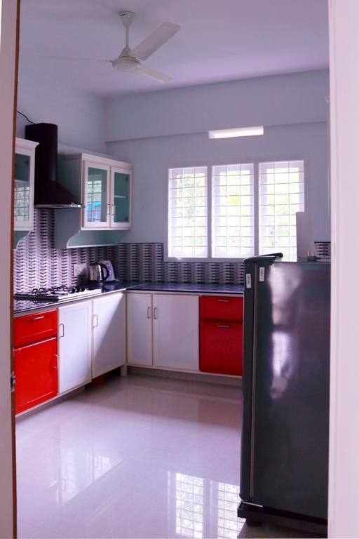 En Jays Residency Apartment Котаям Екстериор снимка