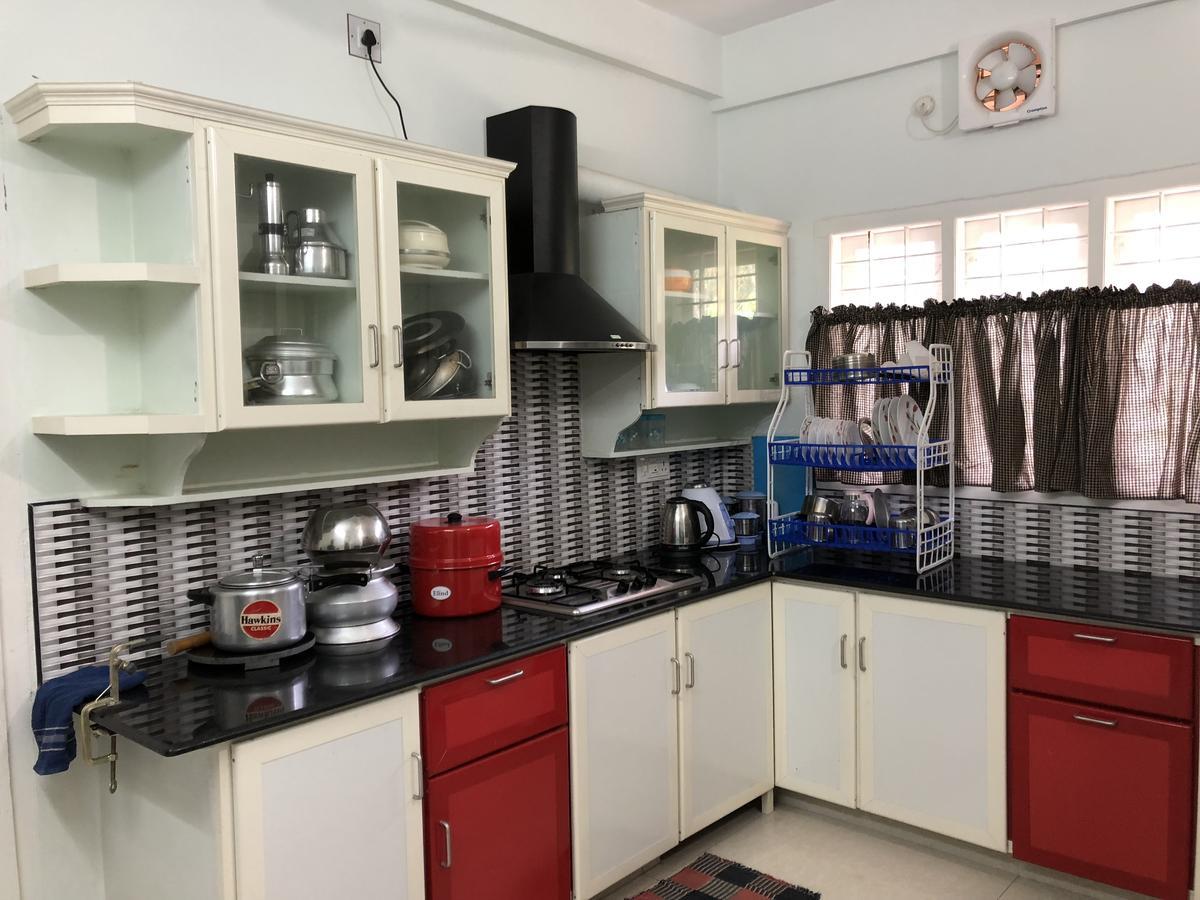 En Jays Residency Apartment Котаям Екстериор снимка